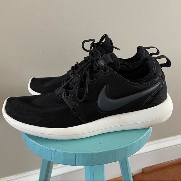 Nike Roshe Run Two Black Anthracite 854931-002 Women’s Size 8 - Picture 7 of 7